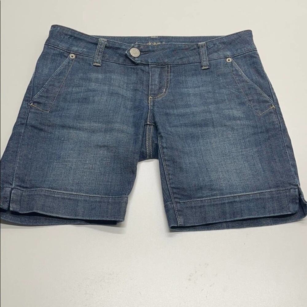 AMERICAN EAGLE Women’s 2 Blue Jean Shorts